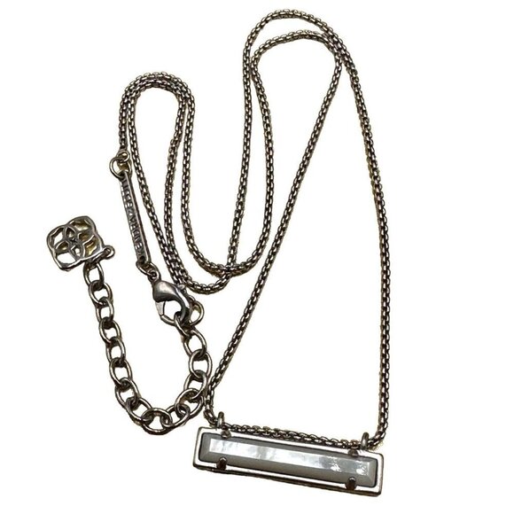 Designer Kendra Scott Pearl Silver Tone 17 - 19 Inch Necklace - Picture 1 of 3